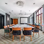 Hanza Отель 4*