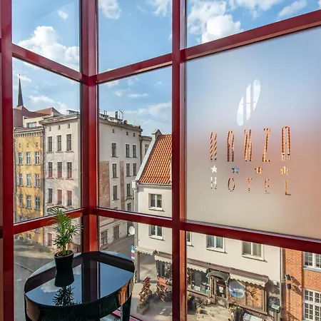 Hanza Hotel 4*