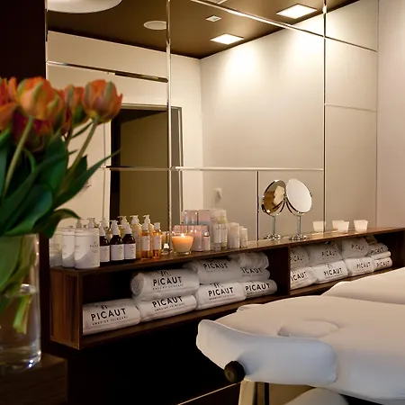 Hotel Hanza 4*