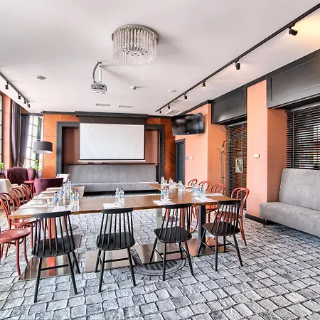 Hotel Hanza 4*