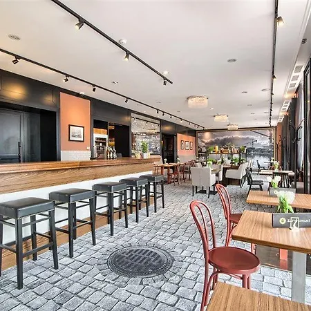 Hotel Hanza 4*